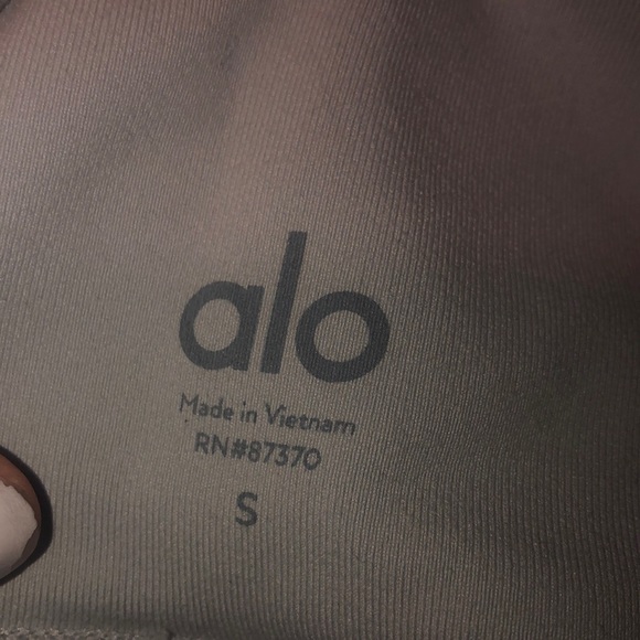 ALO YOGA Epic Win High Waist Mesh Inset Leggings - Picture 4 of 6